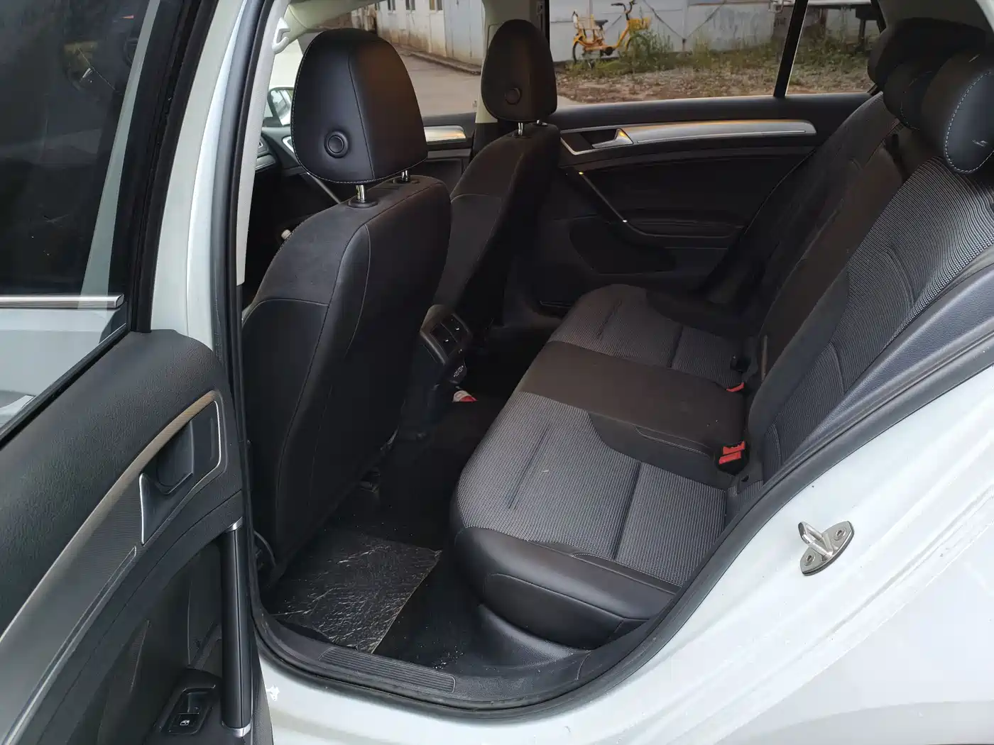 Volkswagen Golf 2020 Beloved Edition 280TSI DSG Comfort фото 8