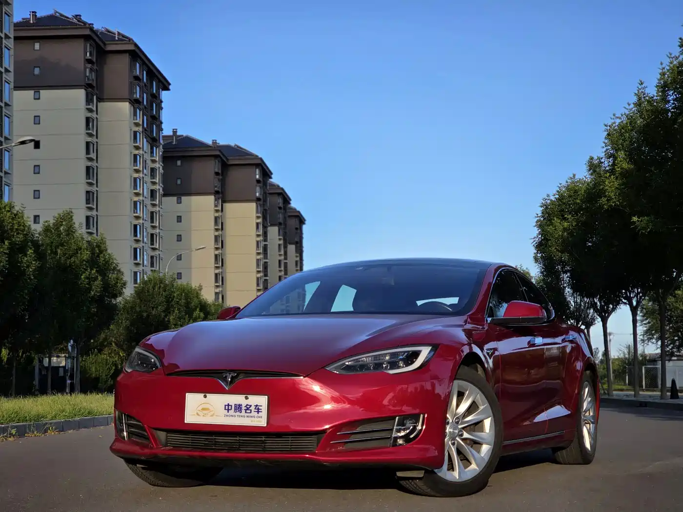 Фото 1 - Tesla Model S