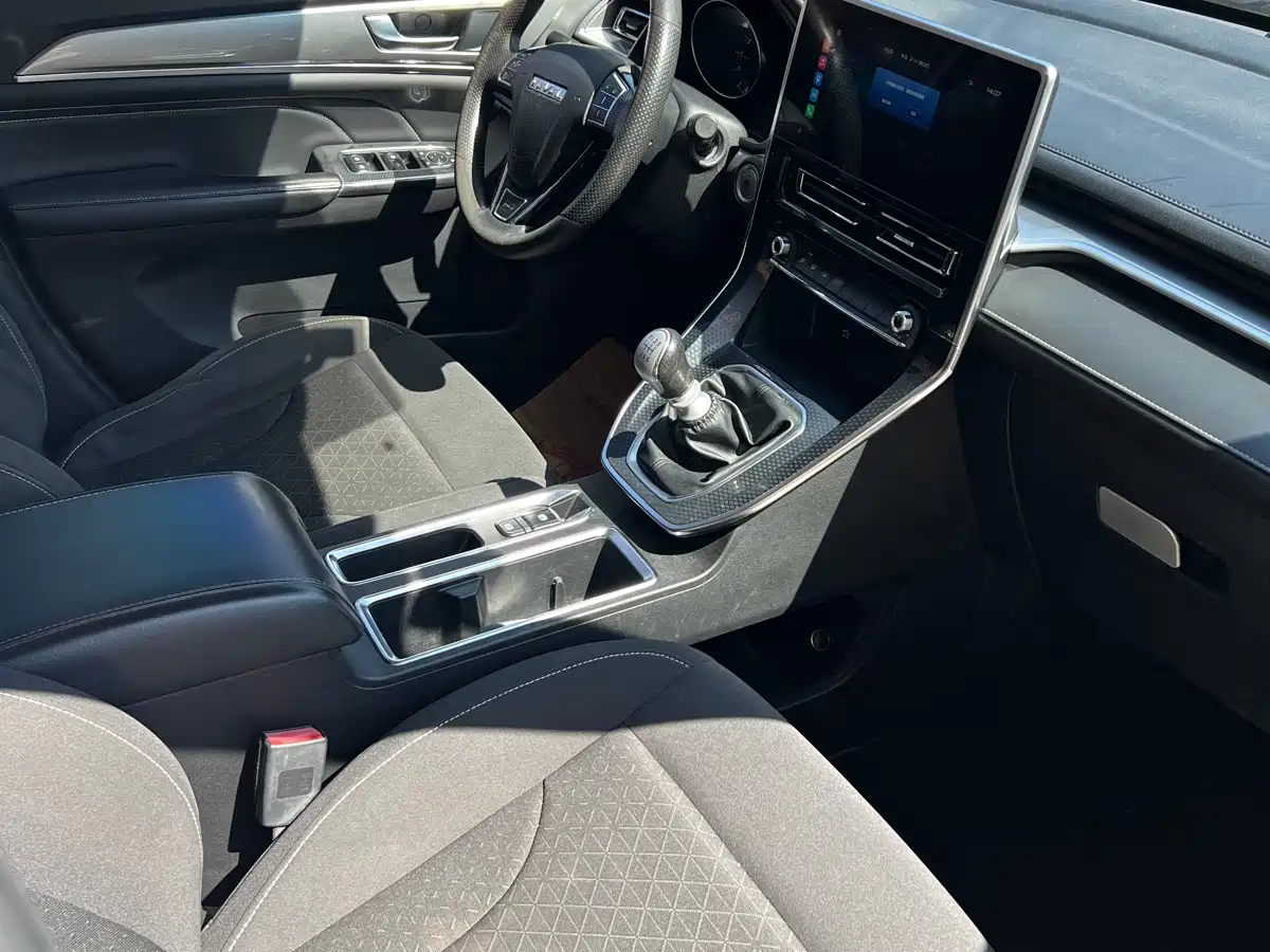 Фото 14 - Haval M6