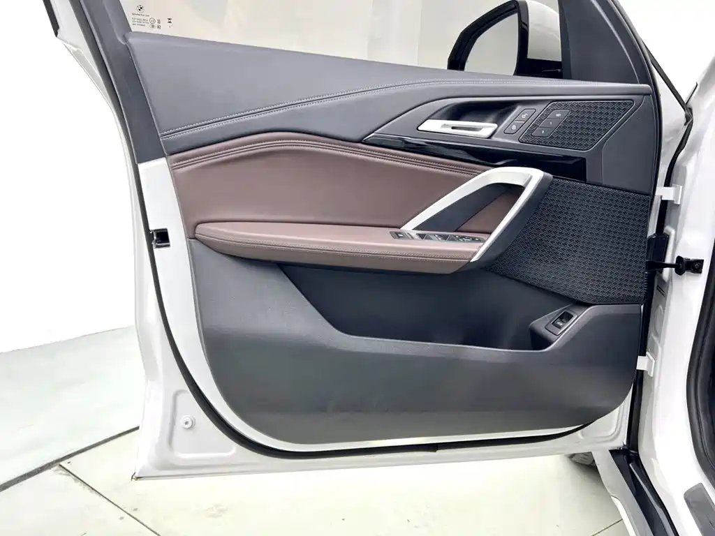 BMW iX1 2025 2025 eDrive25L X Design Package