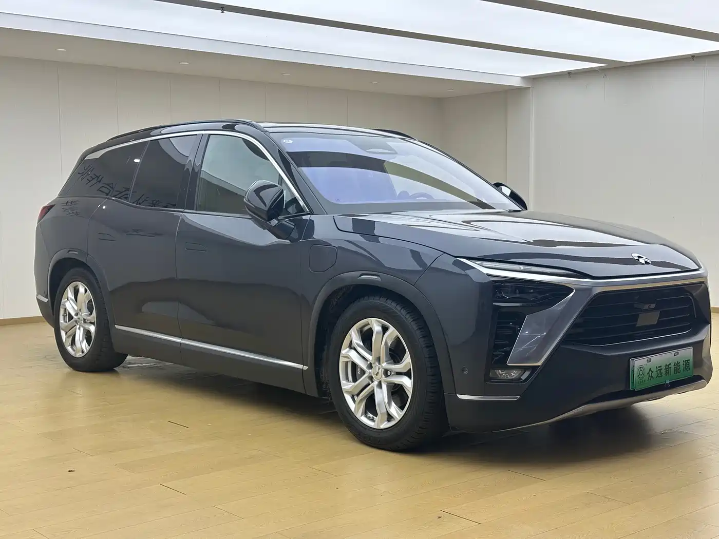 Фото 3 - NIO ES8