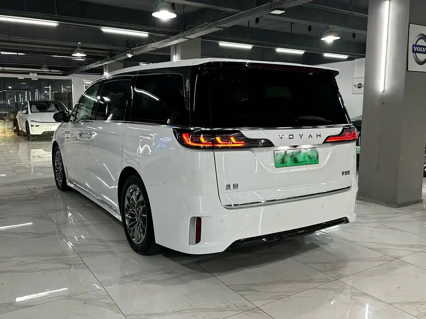 Voyah Auto Voyah Dreamer 2022 Low-carbon Dream+Smart Package фото 4