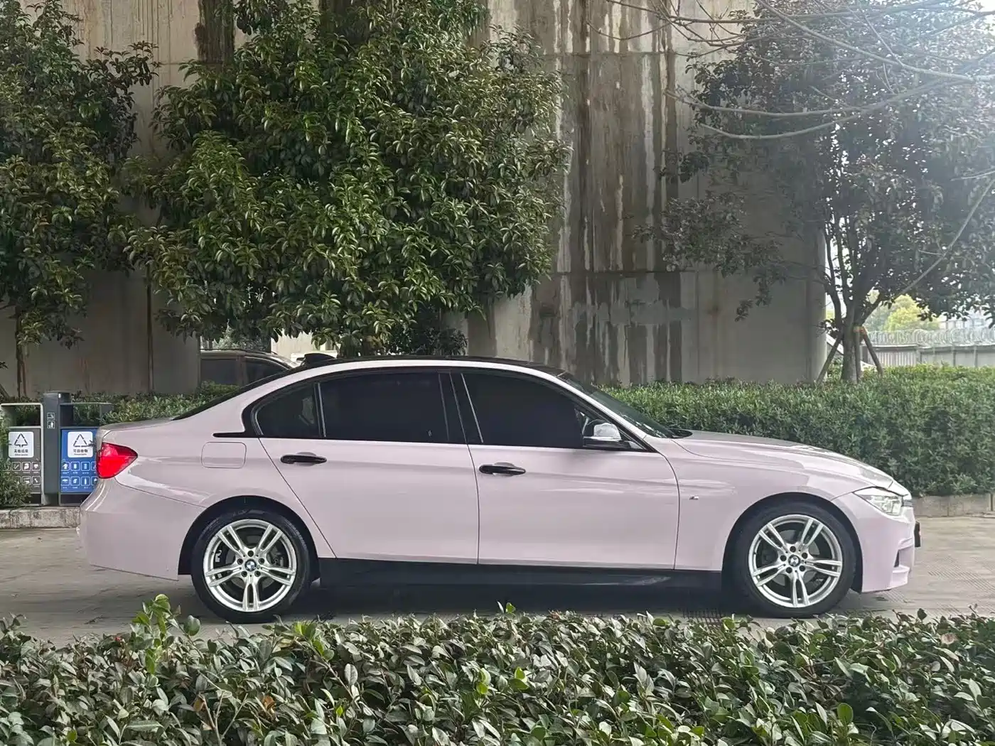 BMW 3 Series 2017 320Li M Sport фото 6