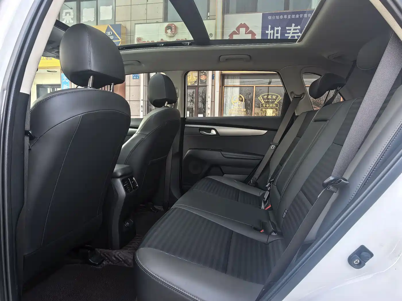Kia Sportage 2019 2.0L Automatic Smart Luxury Edition фото 5