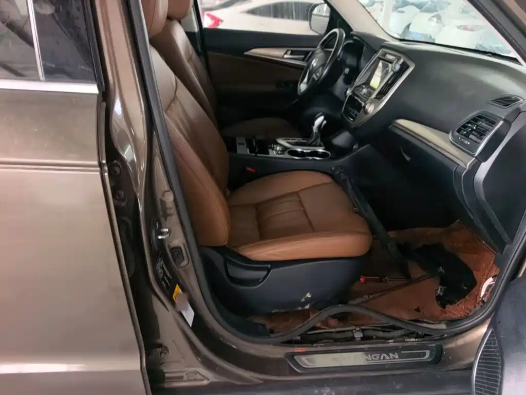 Changan CS95 2017 2017 2.0T FWD Zhiyuan Edition