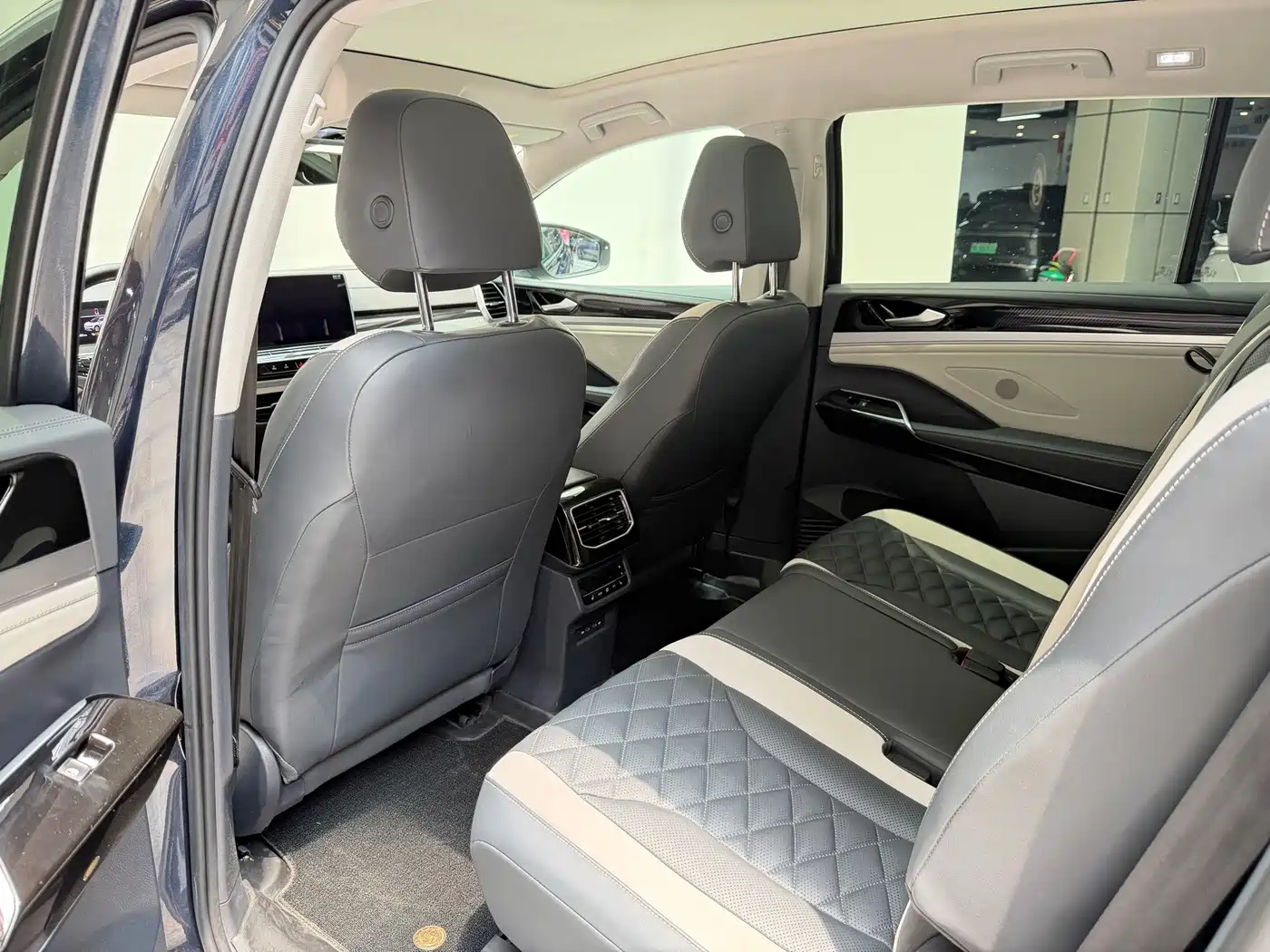 Volkswagen ID.6 CROZZ 2021 2021 Long Range PURE+ Edition