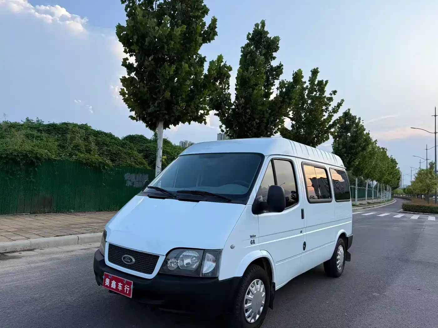 Ford Classic Transit 2016 2016 Model 2.8T Diesel Short Wheelbase 6-Seat Medium Roof Multi-Purpose Vehicle JX493ZLQ4