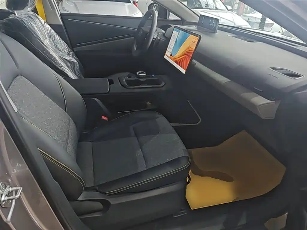 Toyota bZ5 2025 550 JOY фото 25