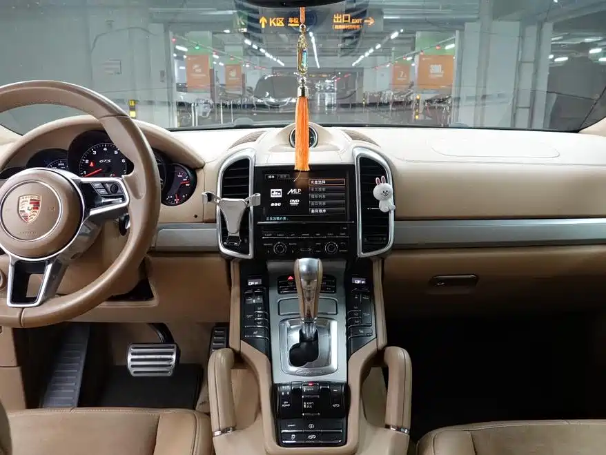 Porsche Cayenne 2015 Cayenne GTS 3.6T фото 27