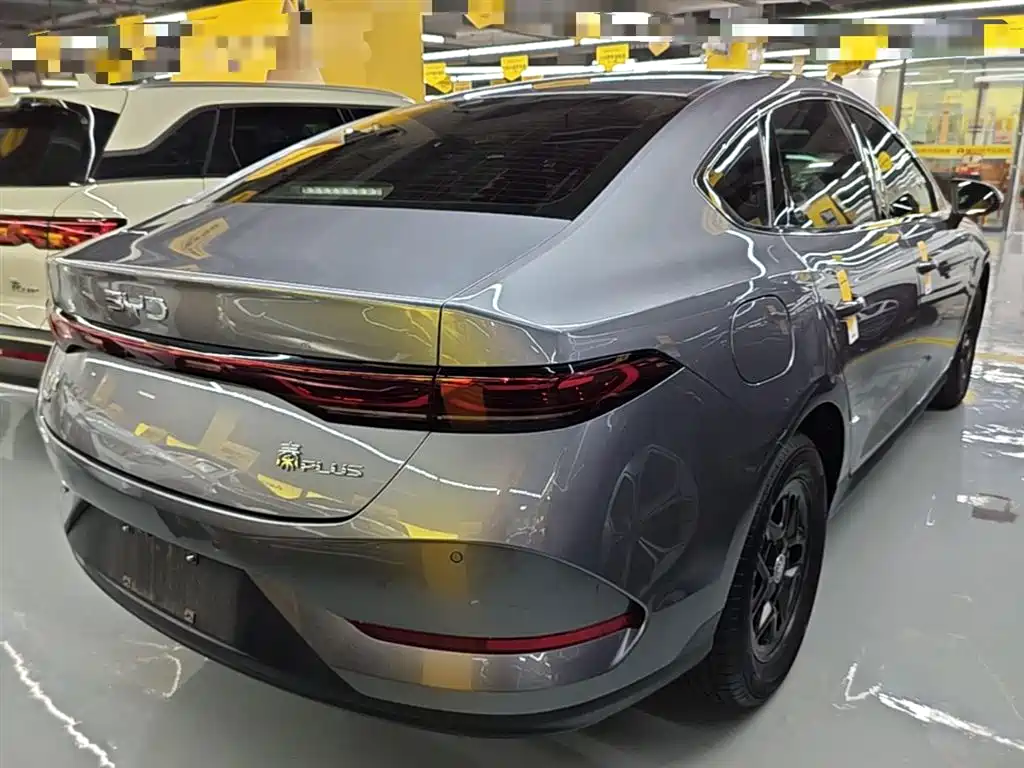 BYD Qin PLUS 2025 DM-i Smart Drive 55KM Leader фото 7