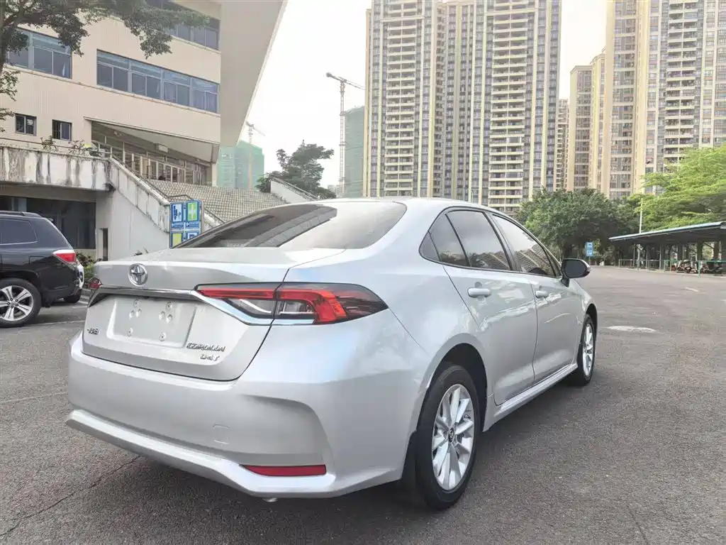 Toyota Corolla 2021 1.2T S-CVT Elite PLUS Edition фото 11
