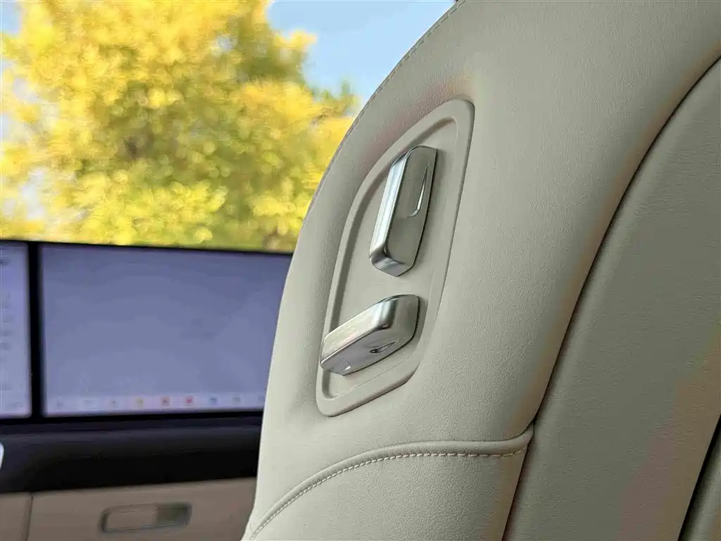Li Auto Li L8 2025 2025 Ultra Smart Renewal Edition