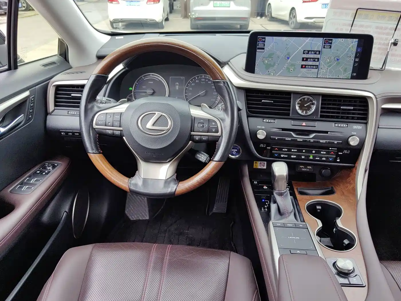 Фото 5 - Lexus RX