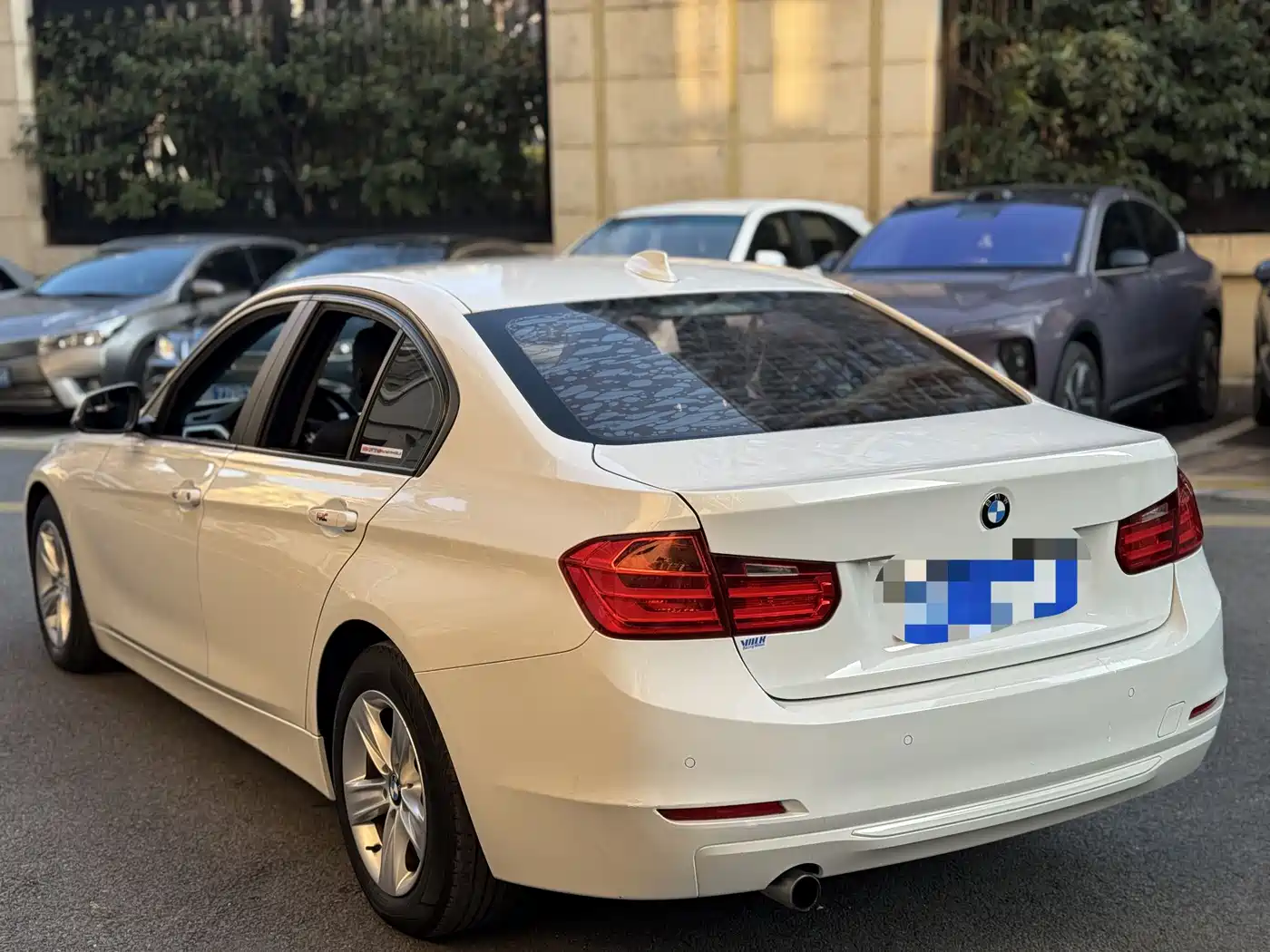 BMW 3 Series 2015 316i Progressive фото 2