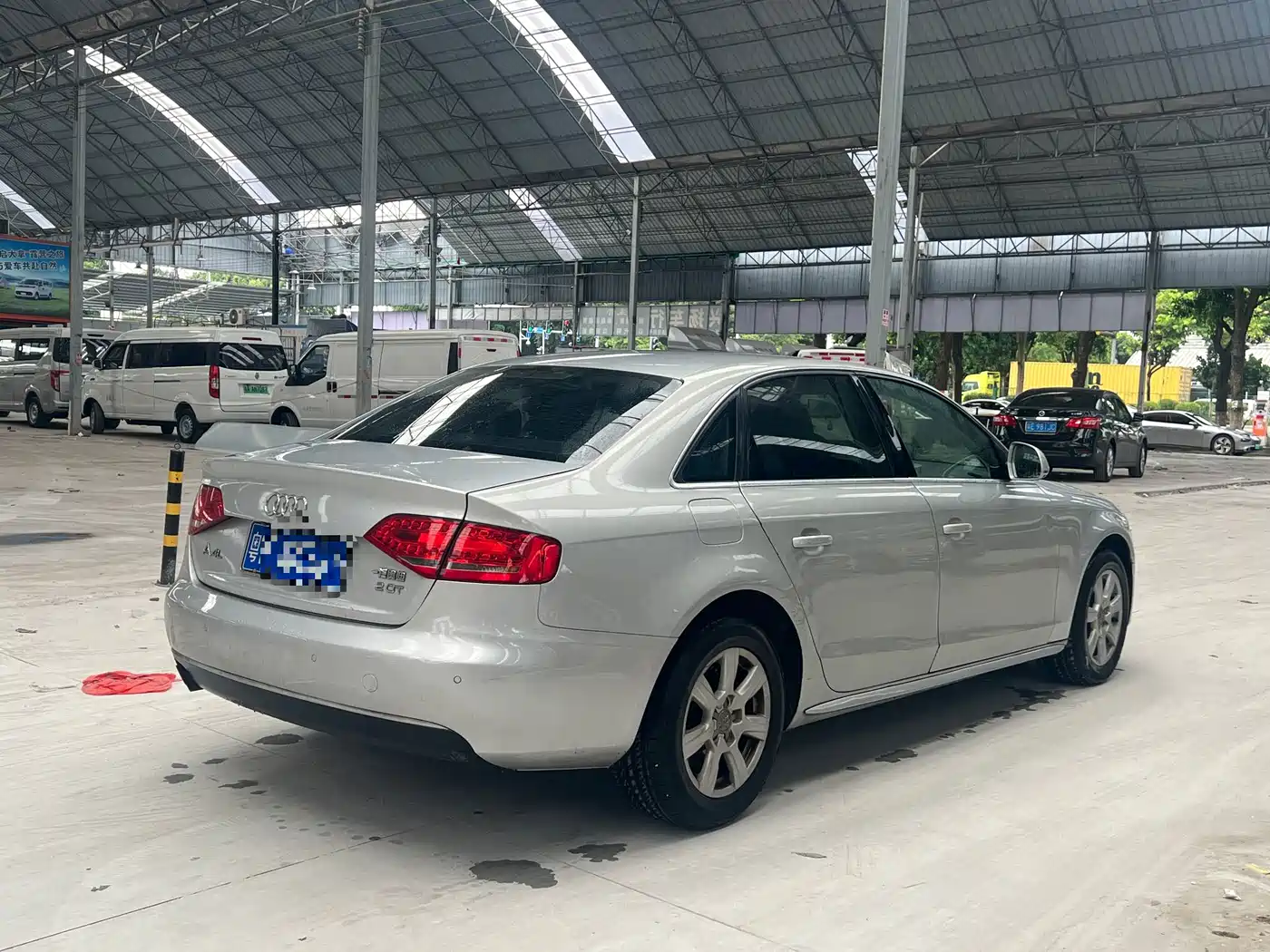 Фото 6 - Audi A4L