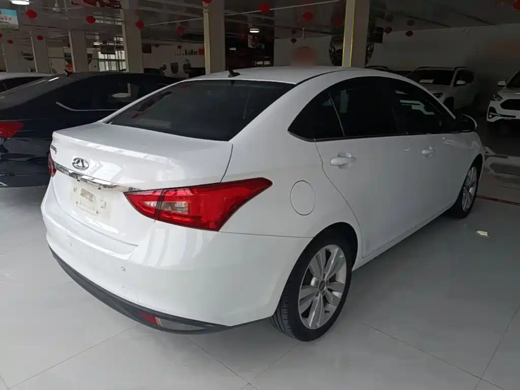 Фото 7 - Chery Arrizo 5