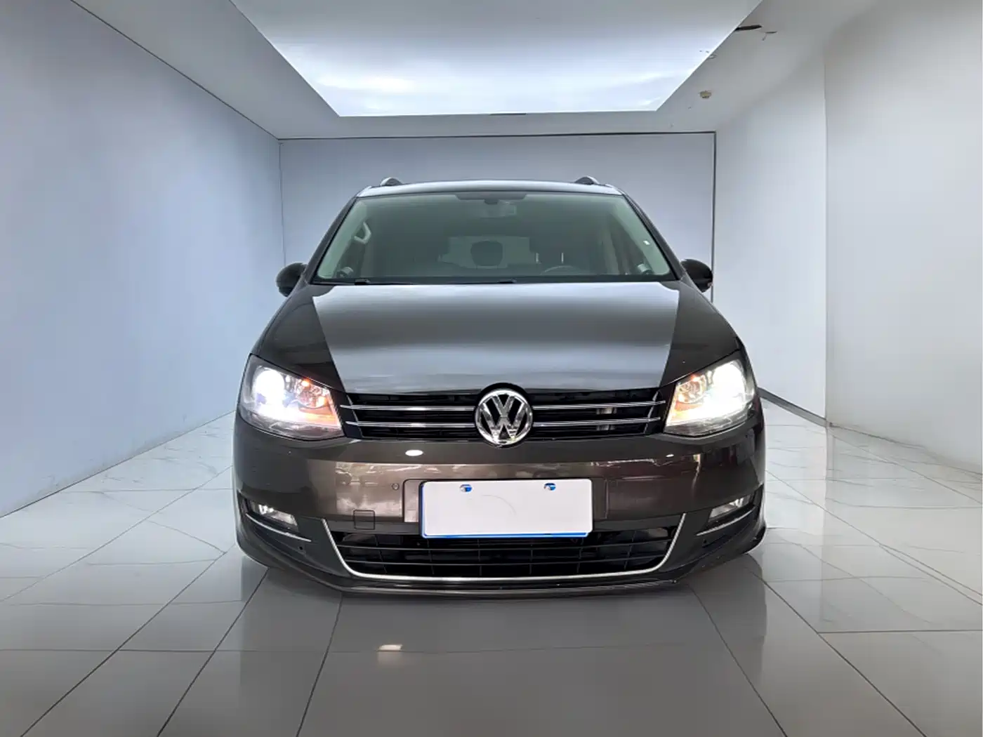 Volkswagen Sharan 2014 2.0TSI Standard фото 2