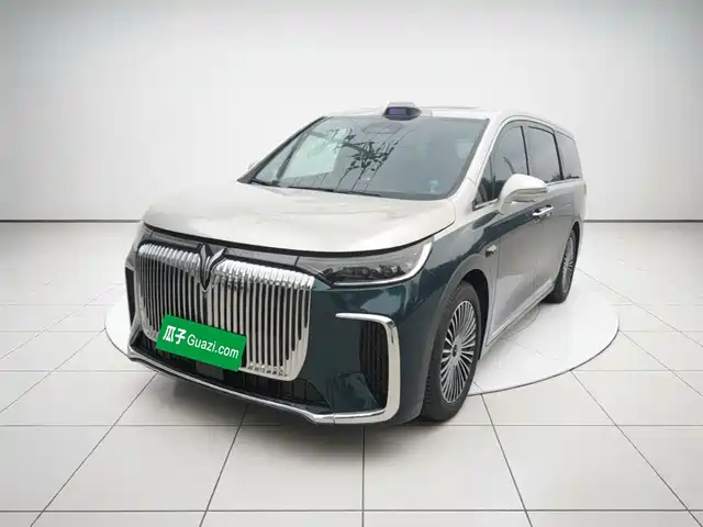 Voyah Dreamer PHEV, Полный привод, Флагман