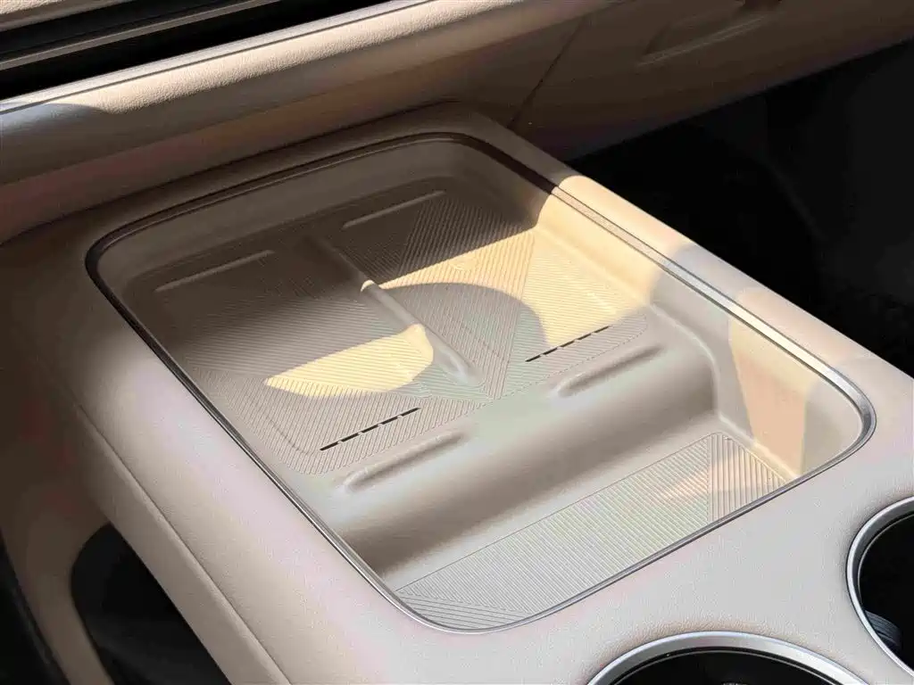 Li Auto Li i8 2026 2025 Standard Edition