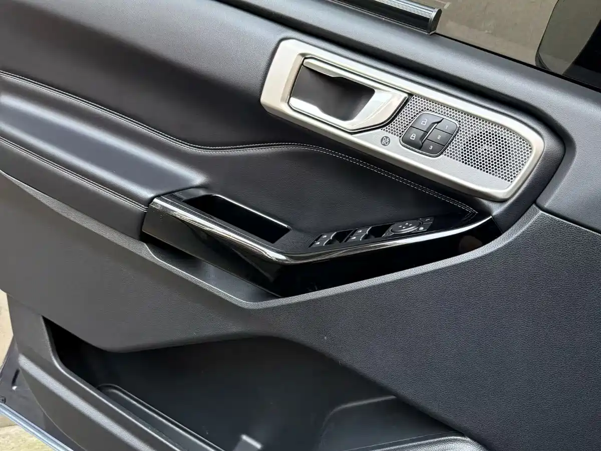 Ford Explorer 2020 2020 EcoBoost 285 AWD Titanium Edition 6-Seater