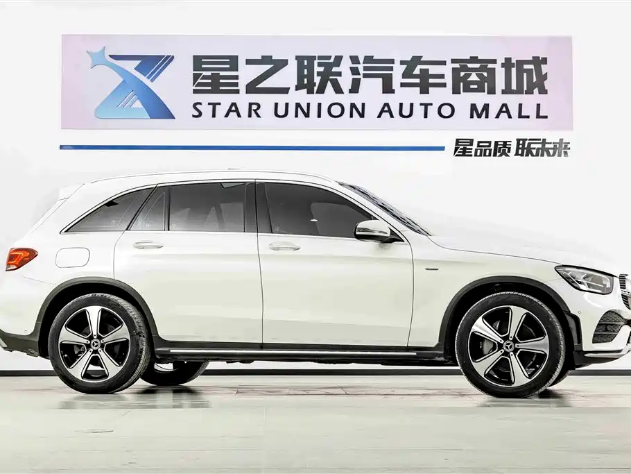 Mercedes-Benz GLC 2022 Facelift GLC 300 L 4MATIC Dynamic Collector's Edition фото 5