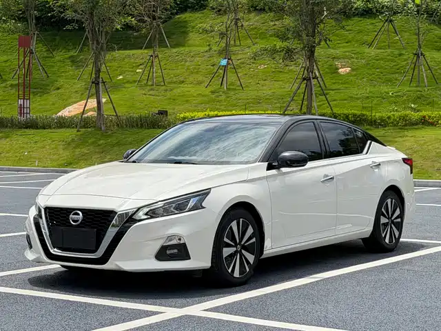 Nissan Teana 2022