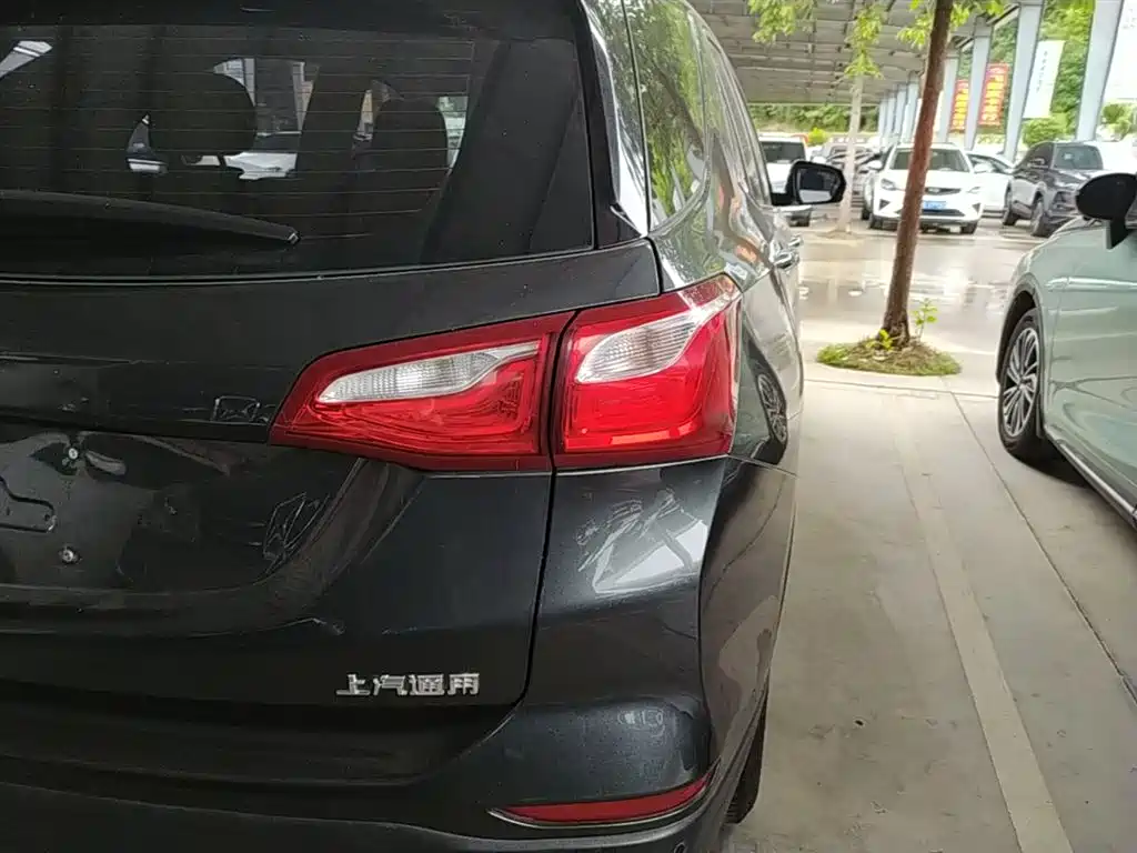 Chevrolet Equinox 2018 535T Automatic Control Edition фото 8