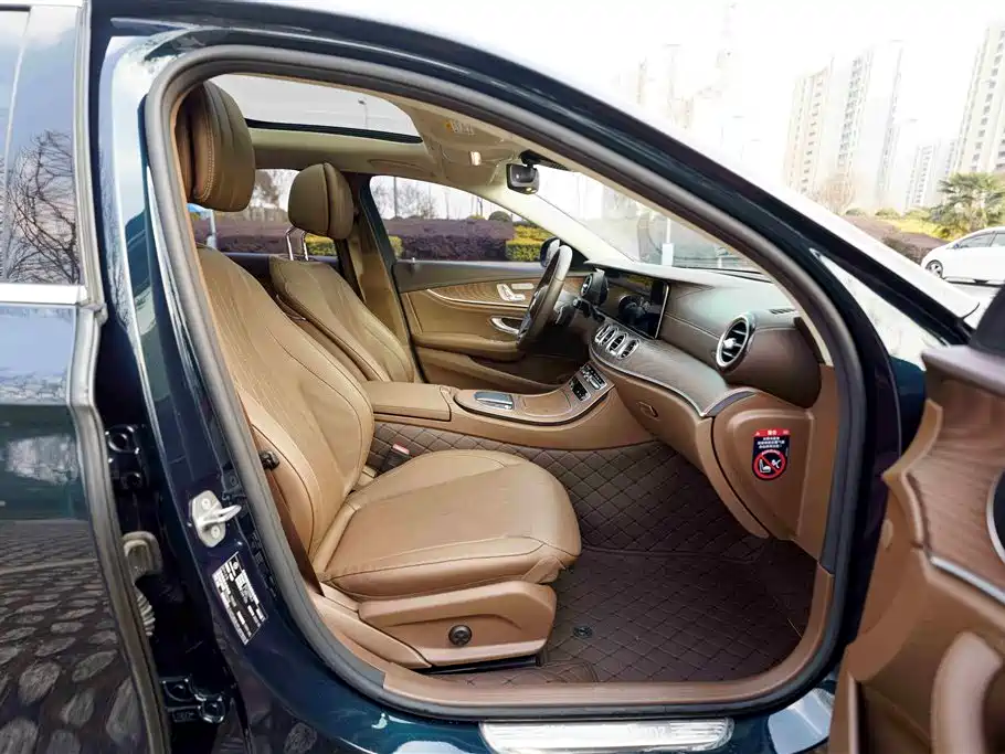 Mercedes-Benz E-Class 2023 E 300 L Fashion фото 13