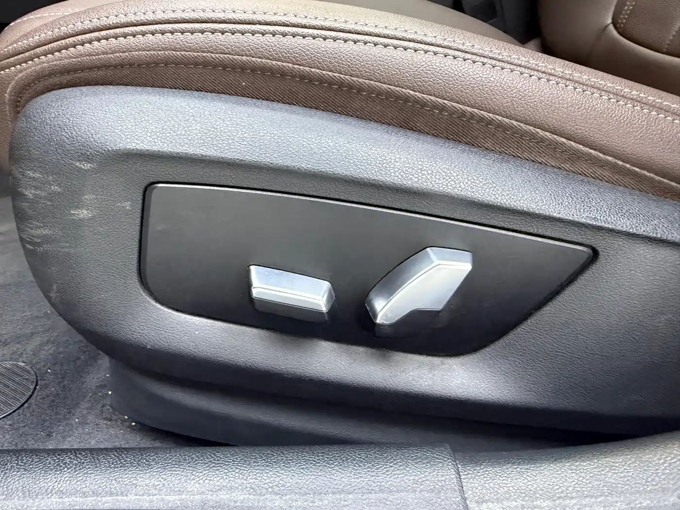 BMW 5 Series 2019 525Li Luxury Package фото 15