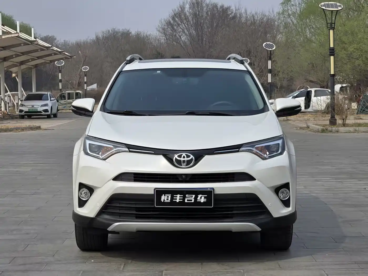 Toyota RAV4 Rongfang 2016 2.5L Automatic 4WD Elite фото 2