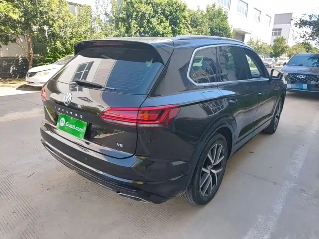 Фото 7 - Volkswagen Touareg