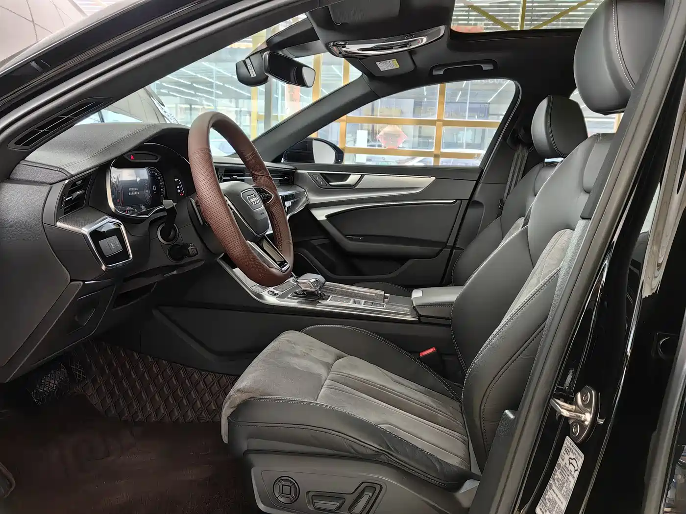 Audi A6L 2021 40 TFSI Luxury Sport фото 5