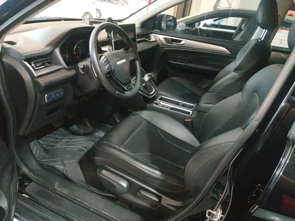 Фото 15 - Haval M6