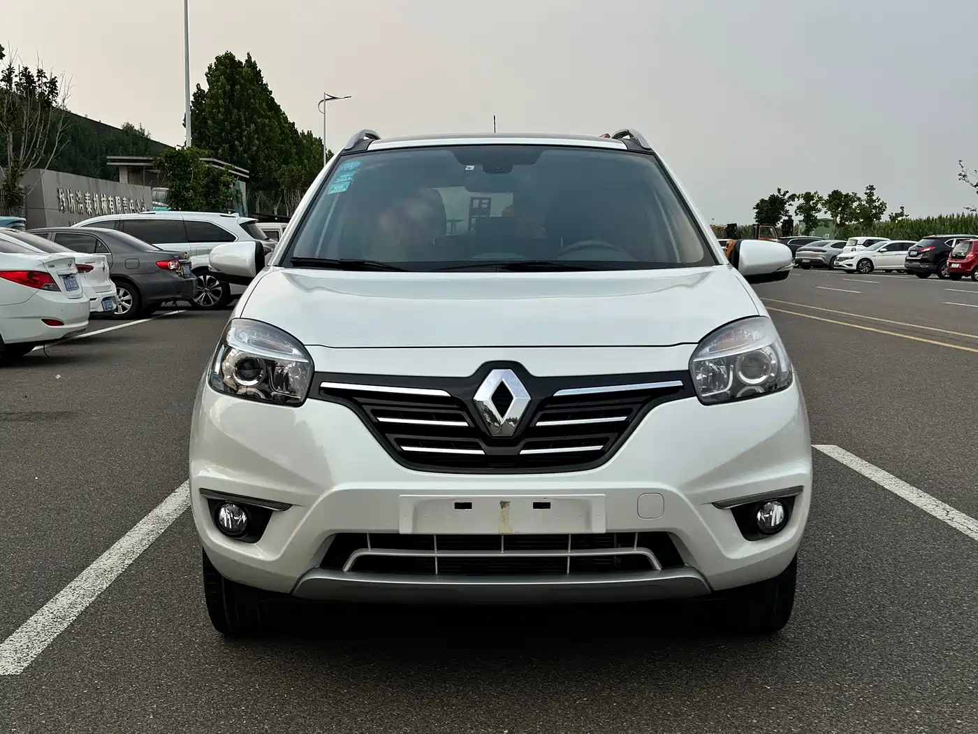 Renault Koleos (Import) 2014 2014 2.5L 2WD Comfort Edition
