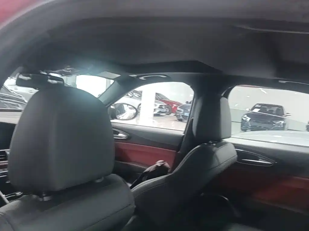 Alfa Romeo Giulia 2022 2021 2.0T 280HP Veloce Ti Racing Edition