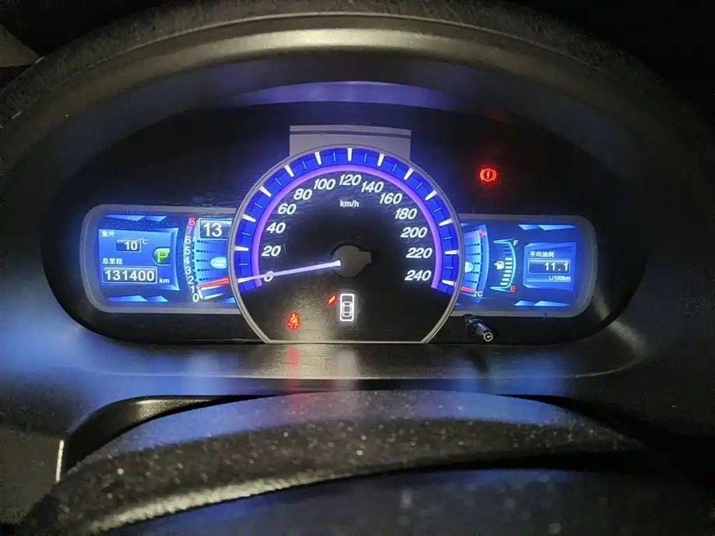BYD S6 2013 2013 Platinum Edition 2.4L Automatic Executive