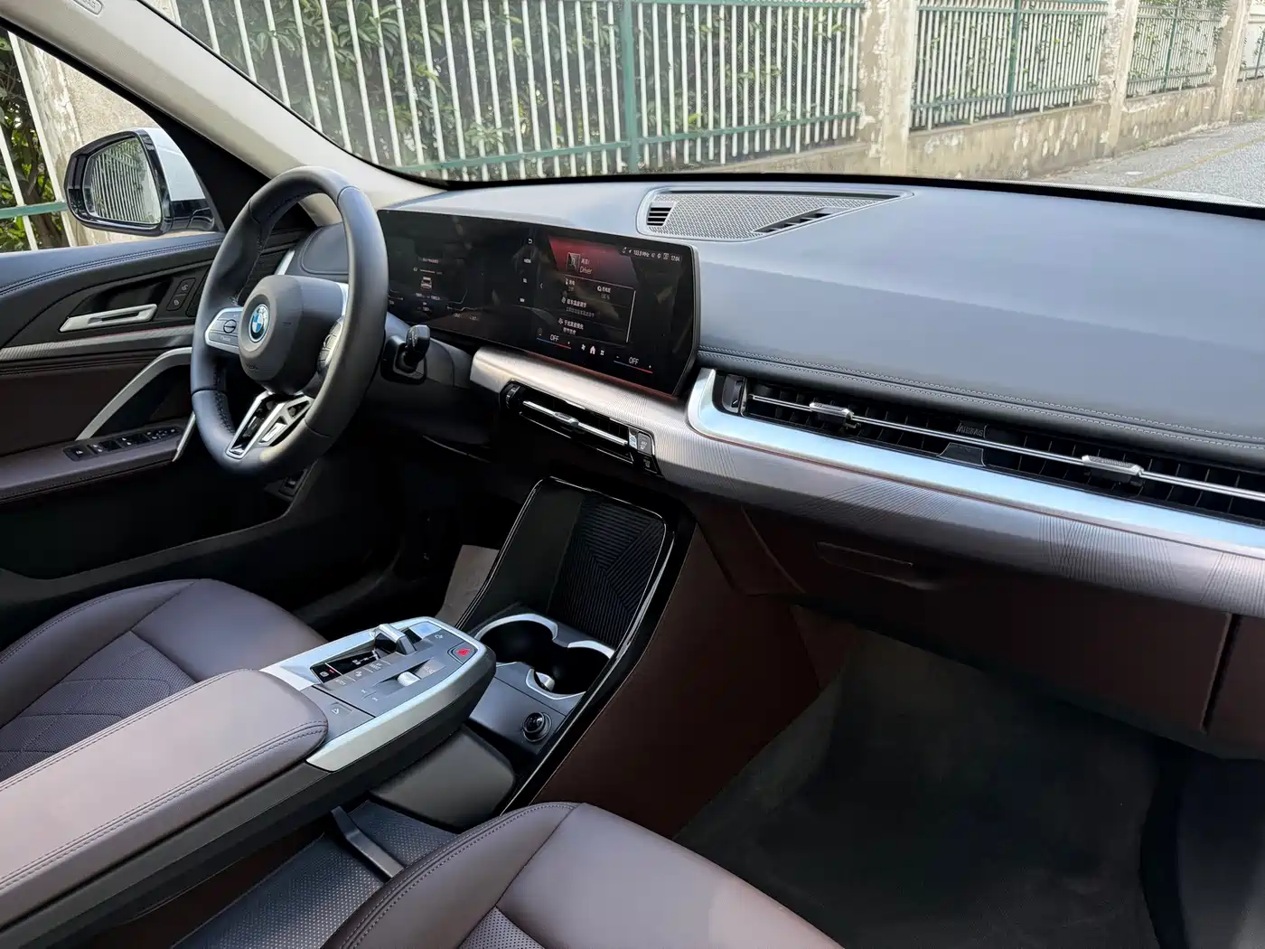 BMW iX1 2025 2025 eDrive25L M Sport Package