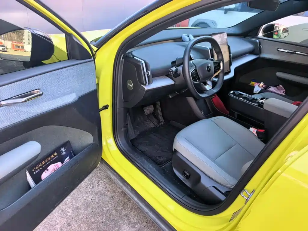 Volvo EX30 2024 2025 RWD Long Range Ultra