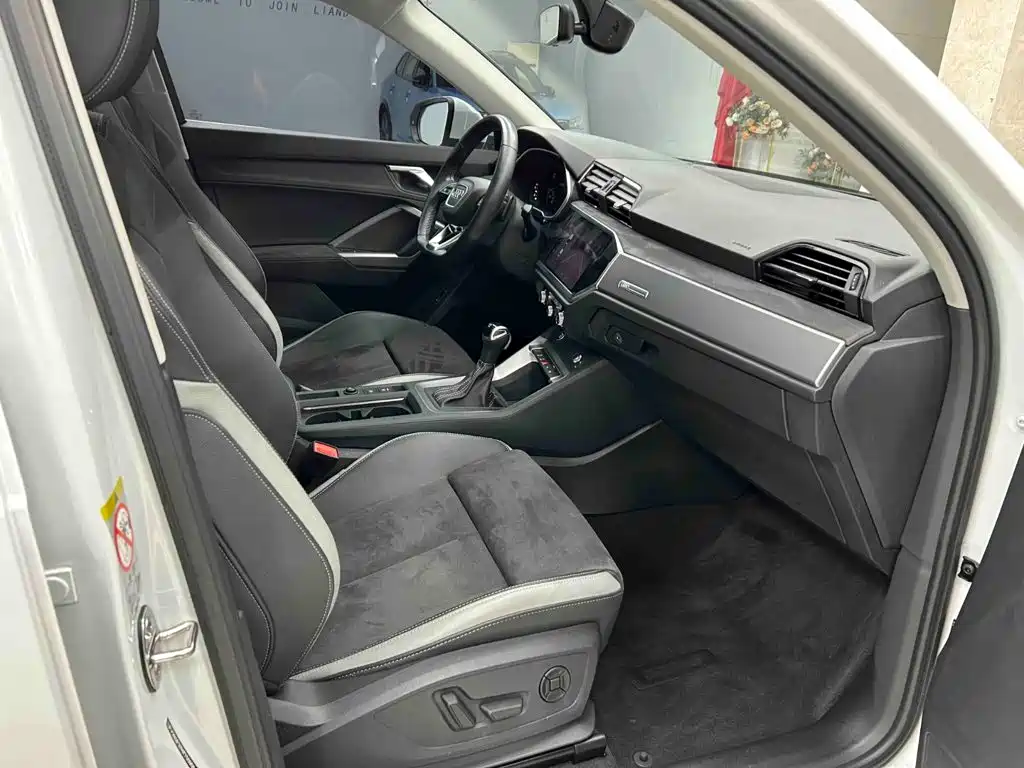 Audi Q3 2023 2023 35 TFSI Fashion Dynamic (1.4T)