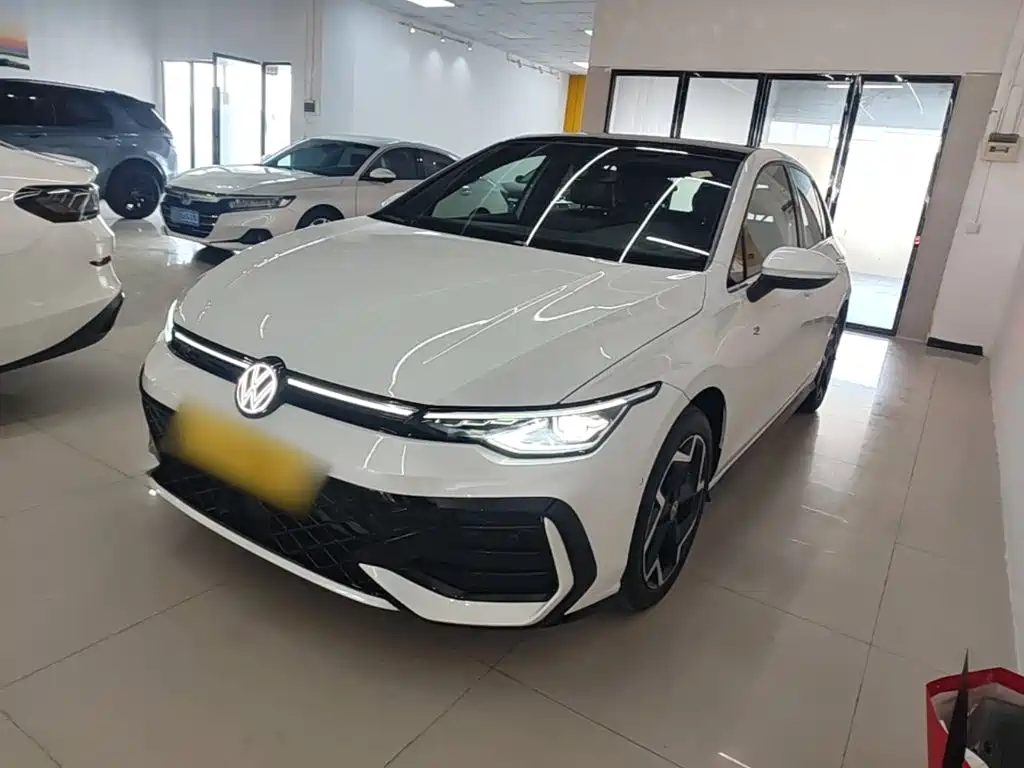 Volkswagen Golf 2025 2025 300TSI R-Line