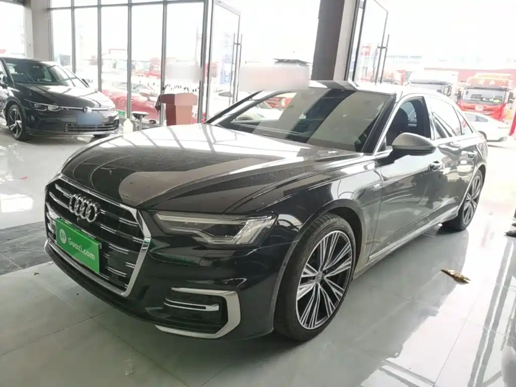 Фото 1 - Audi A6L