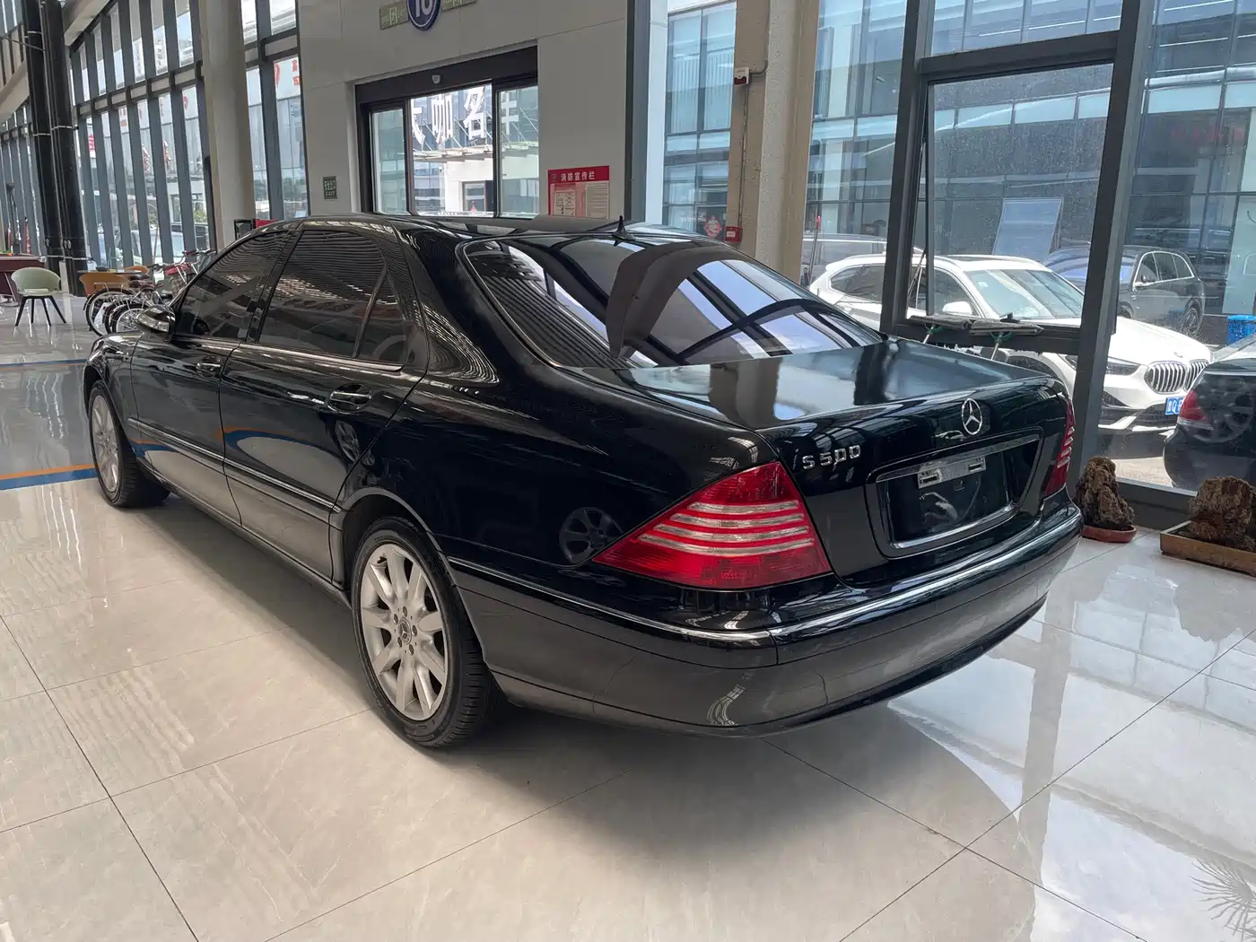 Mercedes-Benz S-Class 2006 2004 S 500