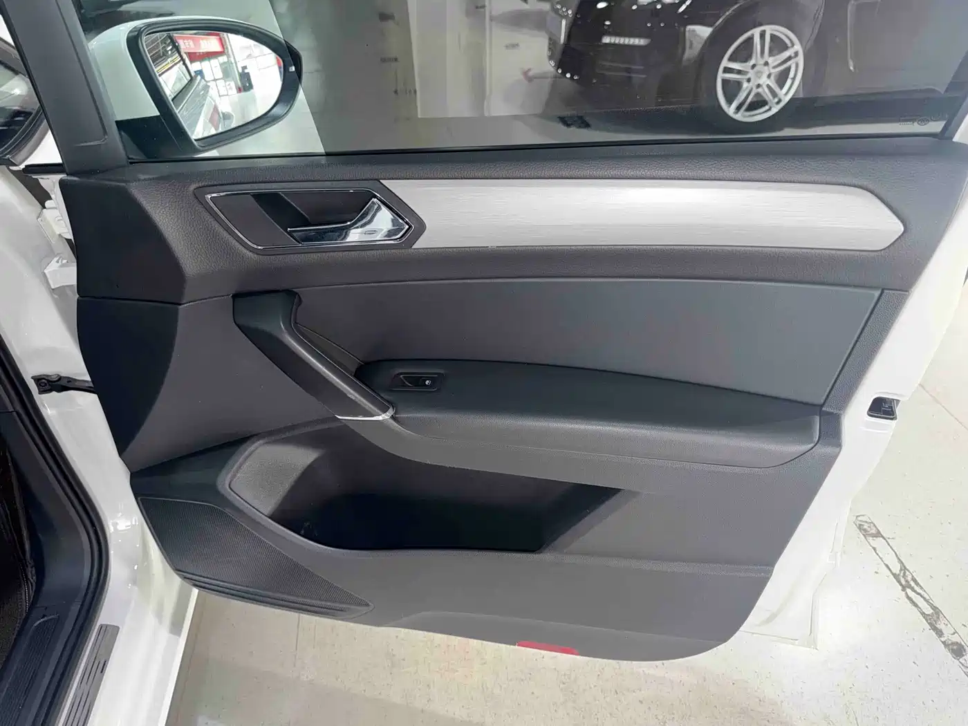 Фото 24 - Volkswagen Touran
