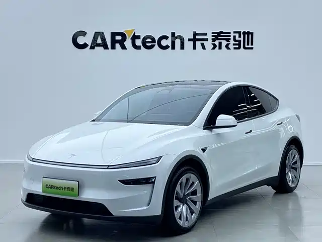 Tesla Model Y 2025