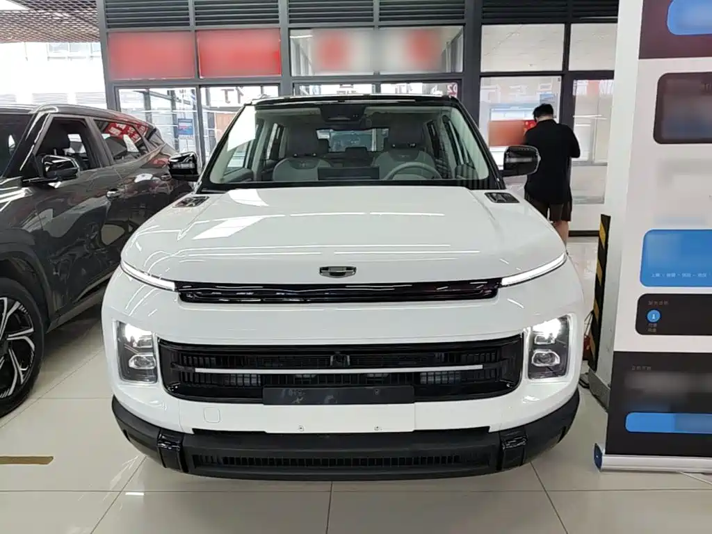 Geely ICON 2025 2026 Chocolate 1.5TD Pure Edition