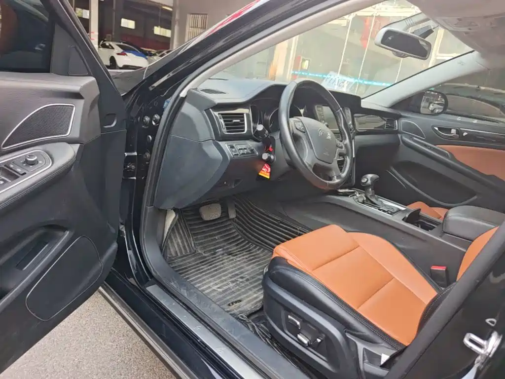 Hongqi H7 2019 2018 1.8T Comfort Edition