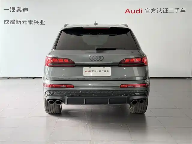 Audi SQ7 2024 4.0 TFSI — фото 5