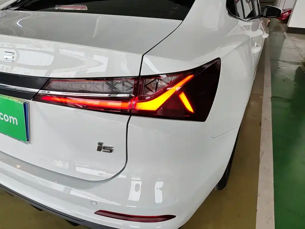 Roewe i5 2025 2026 1.5L CVT Luxury