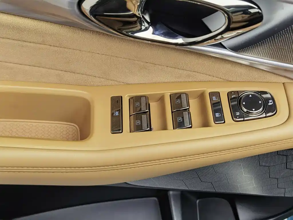 GAC Trumpchi Trumpchi ES9 2024 2024 PHEV 143km Traveler Pro