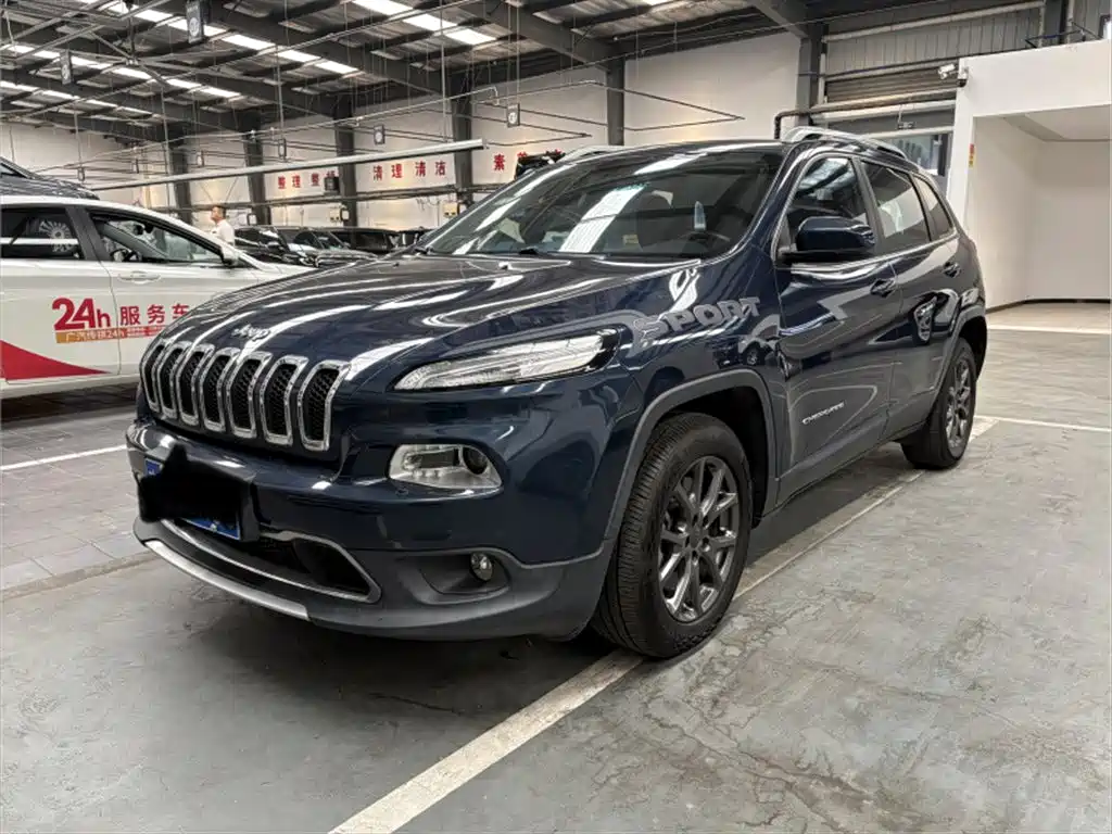 Jeep Cherokee 2020 2020 2.0L 2WD Classic Sport Edition